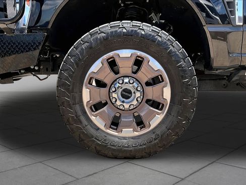 Used 2024 Ford F250 King Ranch w/ FX4 Off-Road Package AWD/4WD image 10