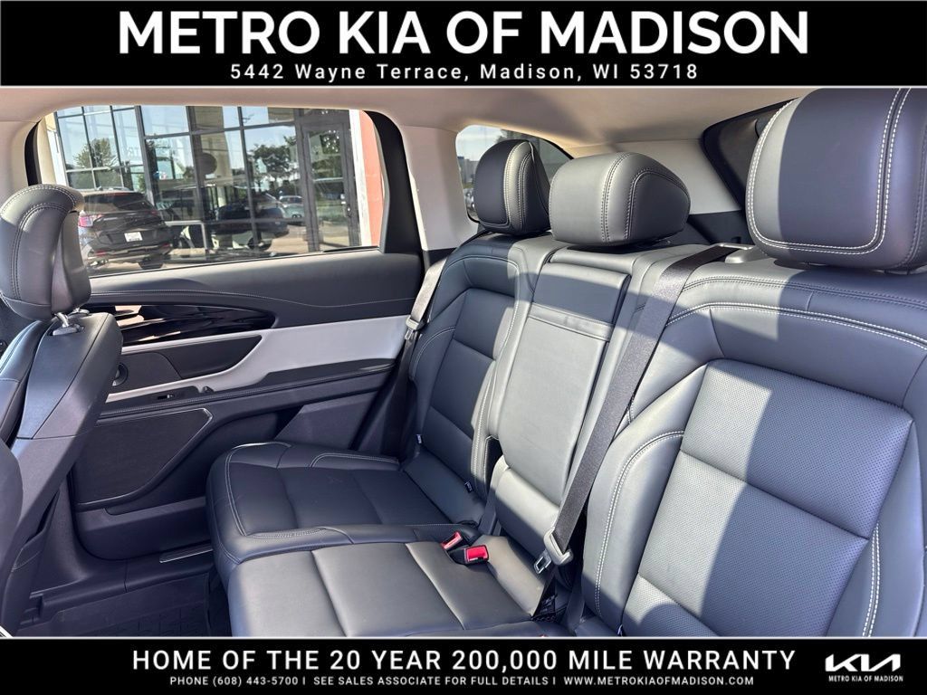 Used 2024 Lincoln Nautilus Premier w/ Equipment Group 102A AWD/4WD image 38