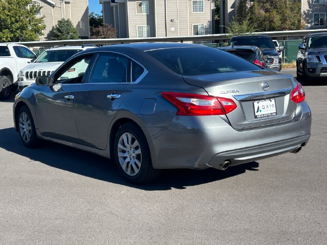 Used 2017 Nissan Altima 2.5 S w/ Power Driver Seat Package FWD image 5