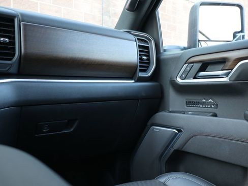 Used 2025 Chevrolet Silverado 1500 High Country w/ High Country Premium Package image 49