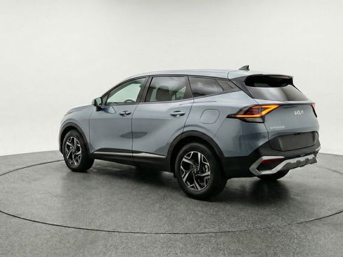 Used 2025 Kia Sportage LX image 6