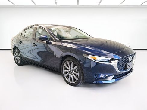 Used 2023 MAZDA MAZDA3 s FWD image 3