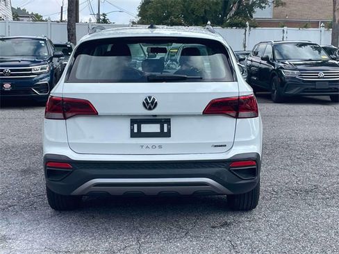 Used 2022 Volkswagen Taos S image 7