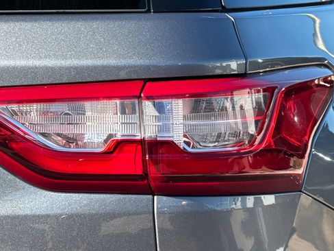 Used 2020 Chevrolet Traverse LT w/ LPO, Blackout Package image 52