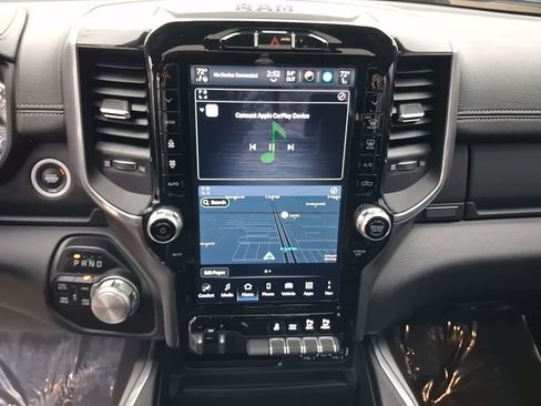 Used 2022 RAM 1500 Laramie image 32