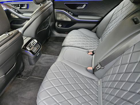 Used 2021 Mercedes-Benz S 580 4MATIC Sedan image 29