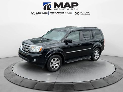 Used 2011 Honda Pilot Touring image 1