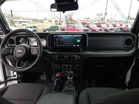 Used 2025 Jeep Wrangler Unlimited Rubicon 4xe w/ Convenience Group image 50