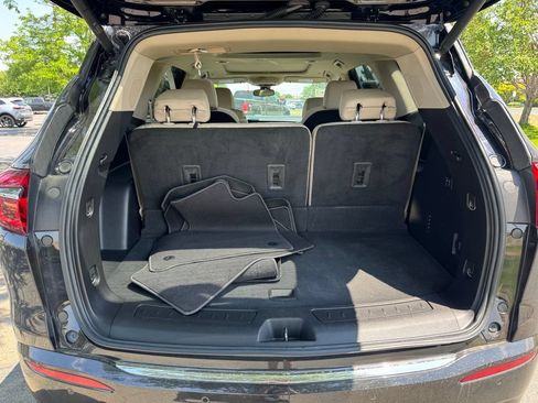 Used 2020 Buick Enclave Premium w/ Sun and Sites Package AWD/4WD image 25
