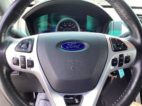 Used 2013 Ford Explorer XLT FWD image 14