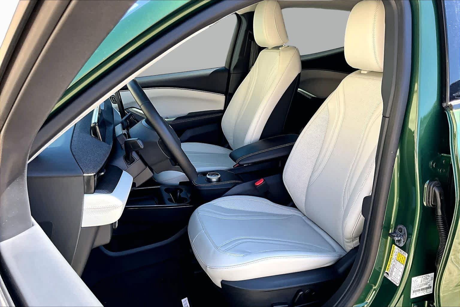 Used 2024 Ford Mustang Mach-E Premium RWD image 9