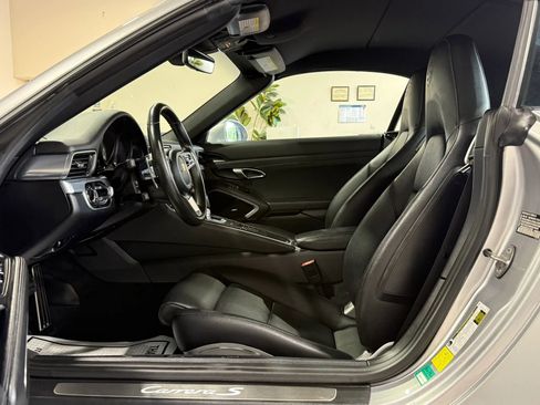 Used 2018 Porsche 911 Carrera S RWD image 19