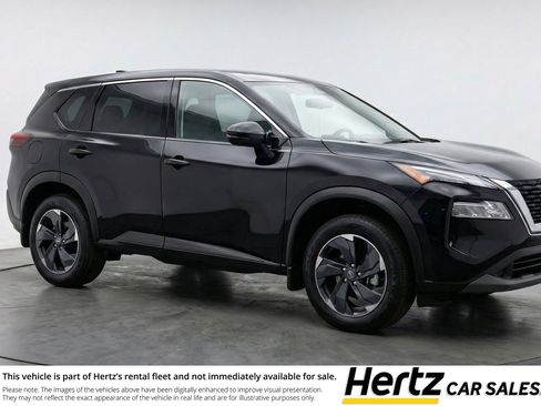 Used 2025 Nissan Rogue SV image 1