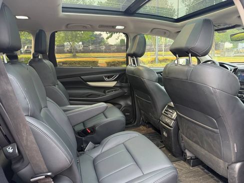 Used 2022 Subaru Ascent Limited w/ Technology Package AWD/4WD image 23