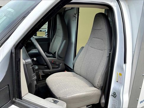 New 2024 Chevrolet Express 3500 w/ Power Convenience Package image 11