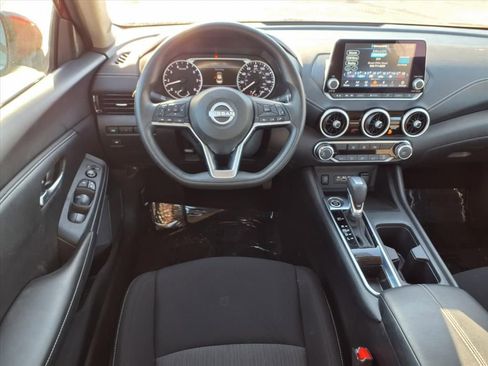 Used 2024 Nissan Sentra SV image 4