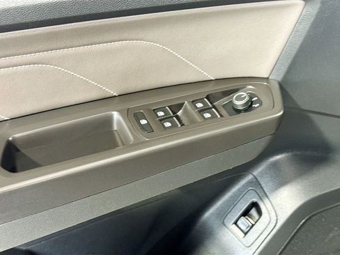 Used 2022 Volkswagen Atlas SE image 27