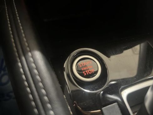 Used 2019 Nissan Kicks SR w/ SR Premium Package FWD image 15
