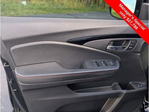 Used 2022 Honda Pilot Black Edition image 14