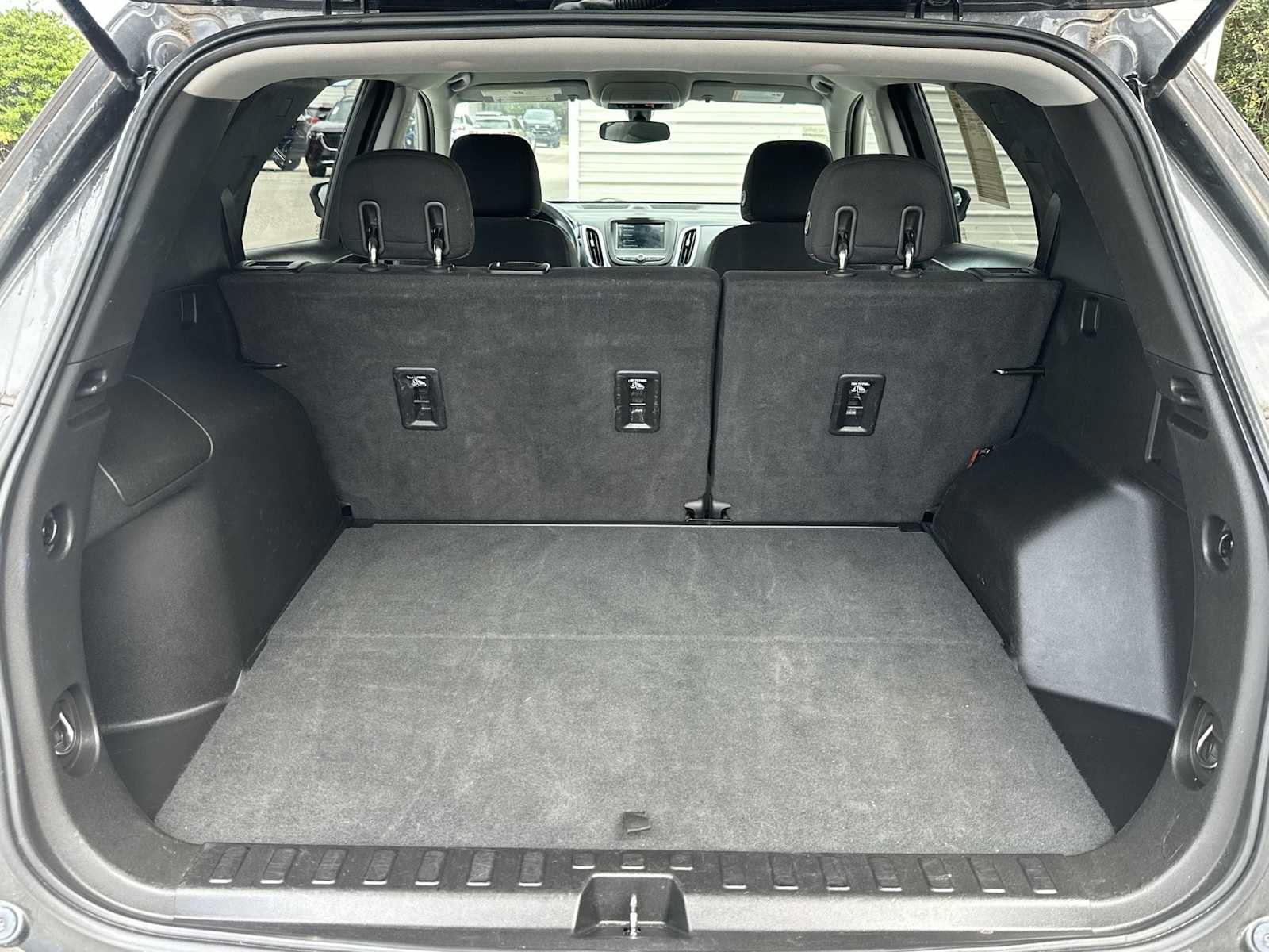 Used 2019 Chevrolet Equinox LT FWD image 25