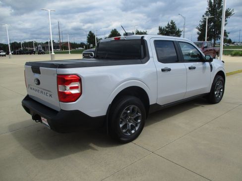 Used 2025 Ford Maverick XLT w/ Equipment Group 301A AWD/4WD image 7