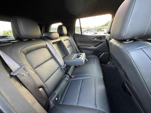Used 2025 Chevrolet Equinox LT w/ Convenience Package II AWD/4WD image 26