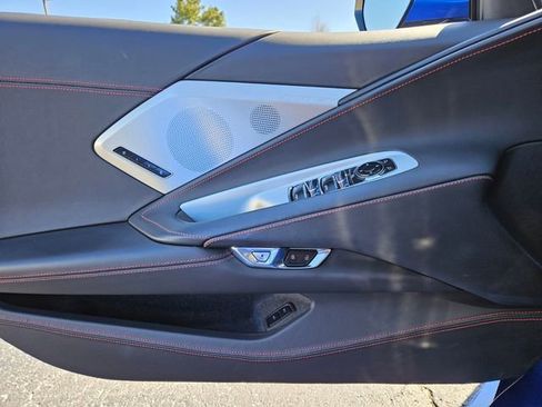 Used 2022 Chevrolet Corvette Stingray Premium Conv w/ Z51 Performance Package image 25