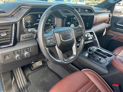 Used 2025 GMC Sierra 1500 Denali Ultimate image 17