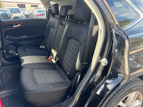 Used 2018 Ford Edge SEL FWD image 12
