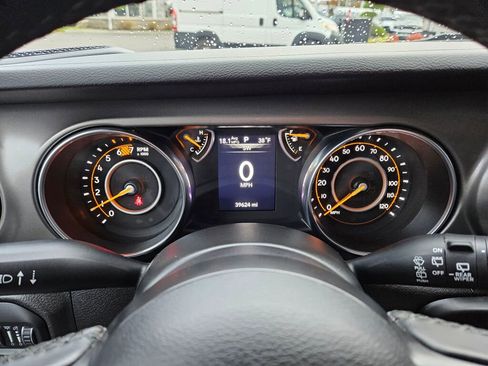 Used 2022 Jeep Wrangler Sport S image 18