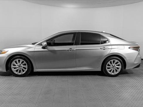 Used 2023 Toyota Camry LE image 3