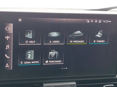 Used 2023 Audi SQ5 Prestige w/ Prestige Package image 25