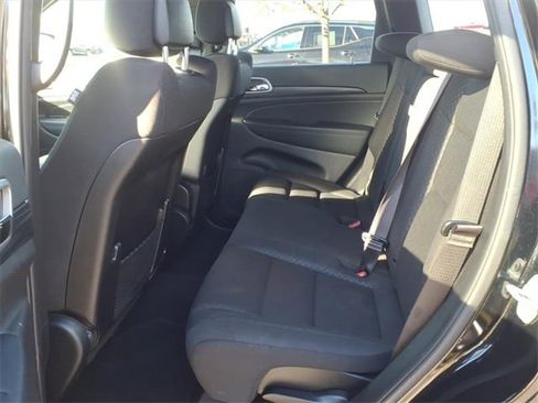 Certified 2020 Jeep Grand Cherokee Laredo image 13