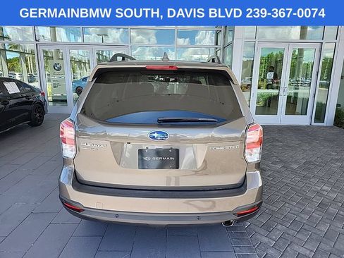 Used 2018 Subaru Forester 2.5i Touring AWD/4WD image 5