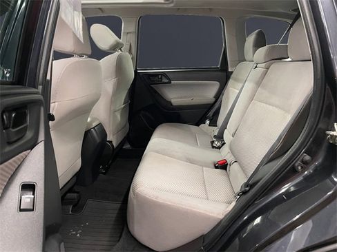 Used 2018 Subaru Forester 2.5i Premium image 13