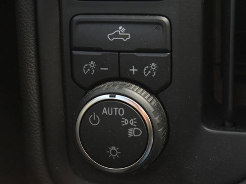 Used 2022 Chevrolet Silverado 1500 Custom image 20