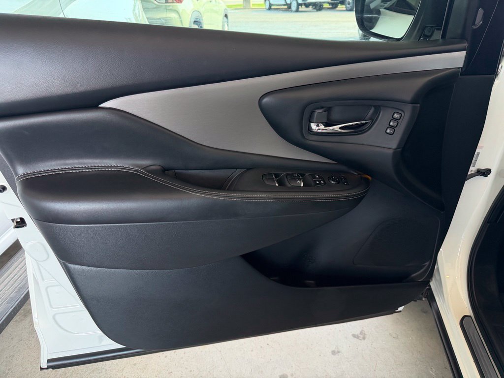 Used 2019 Nissan Murano SL w/ SL Technology Package FWD image 13