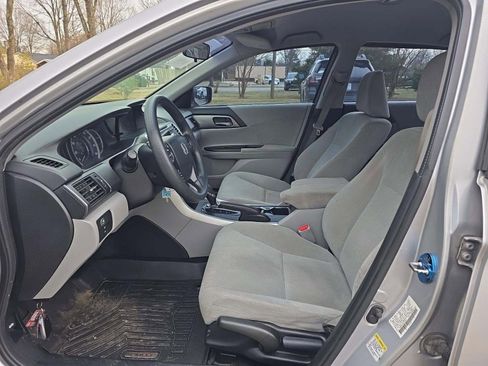 Used 2013 Honda Accord LX image 6