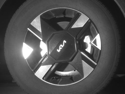 Used 2026 Kia Sportage LX FWD image 13