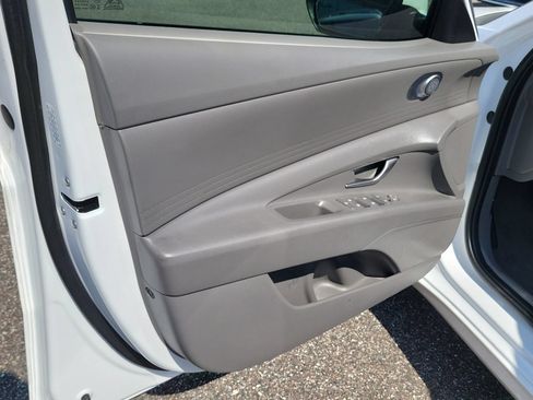 Used 2024 Hyundai Elantra SEL FWD image 23
