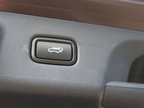 Used 2023 Hyundai Palisade Limited w/ Cargo Package FWD image 11