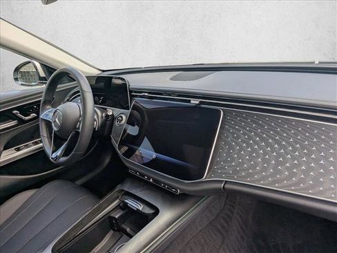 Certified 2025 Mercedes-Benz E 350 4MATIC Sedan w/ Winter Package image 20
