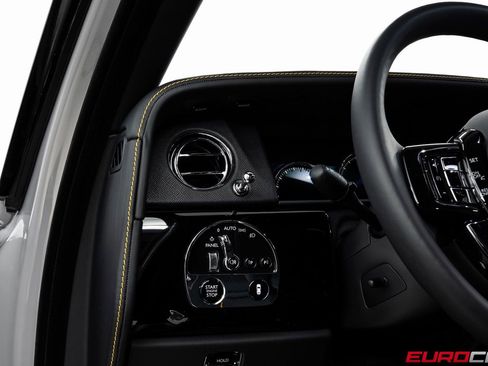 Used 2024 Rolls-Royce Cullinan image 28