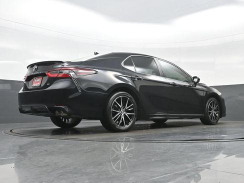 Used 2024 Toyota Camry SE FWD image 32
