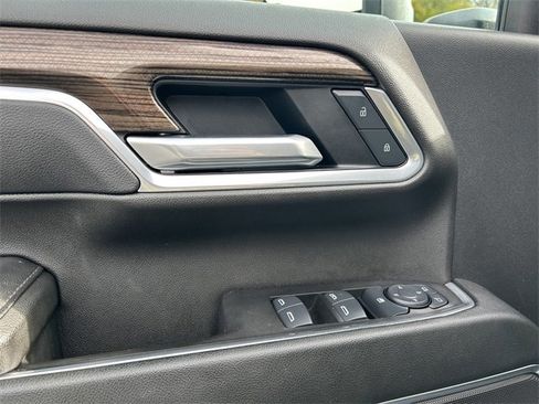 Used 2025 Chevrolet Silverado 3500 LT image 21