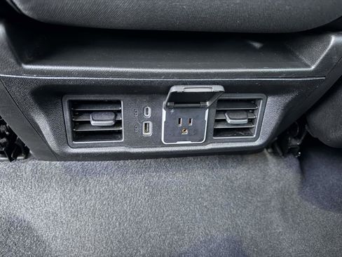 Used 2025 Chevrolet Silverado 1500 LT image 23