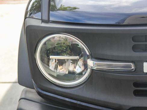 Used 2024 Ford Bronco Black Diamond image 10