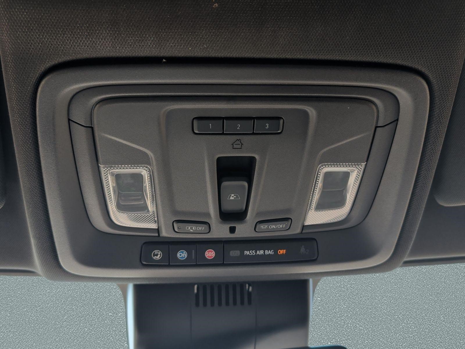 Used 2022 Chevrolet Silverado 1500 LTZ AWD/4WD image 21