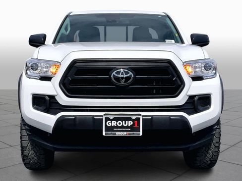 Used 2022 Toyota Tacoma SR w/ SX Package image 4