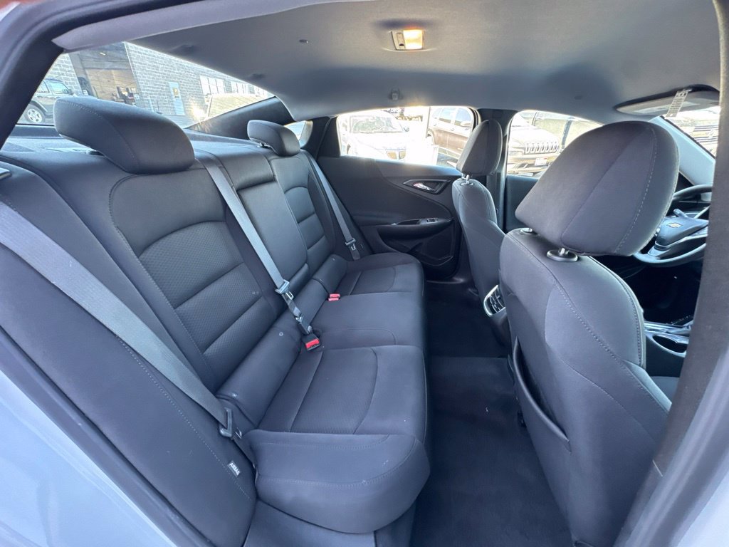 Used 2024 Chevrolet Malibu LT FWD image 35